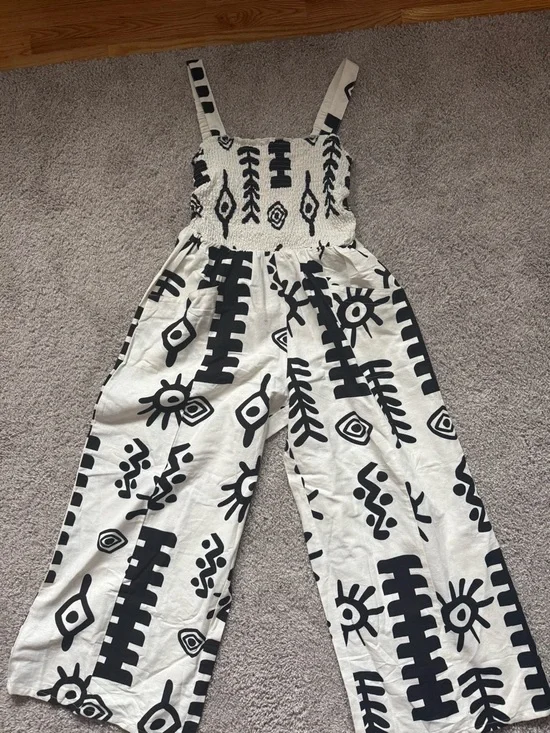 NWT: Umgee White and Black Smocked Sundress with Tribal Motif - Picture 6 of 6